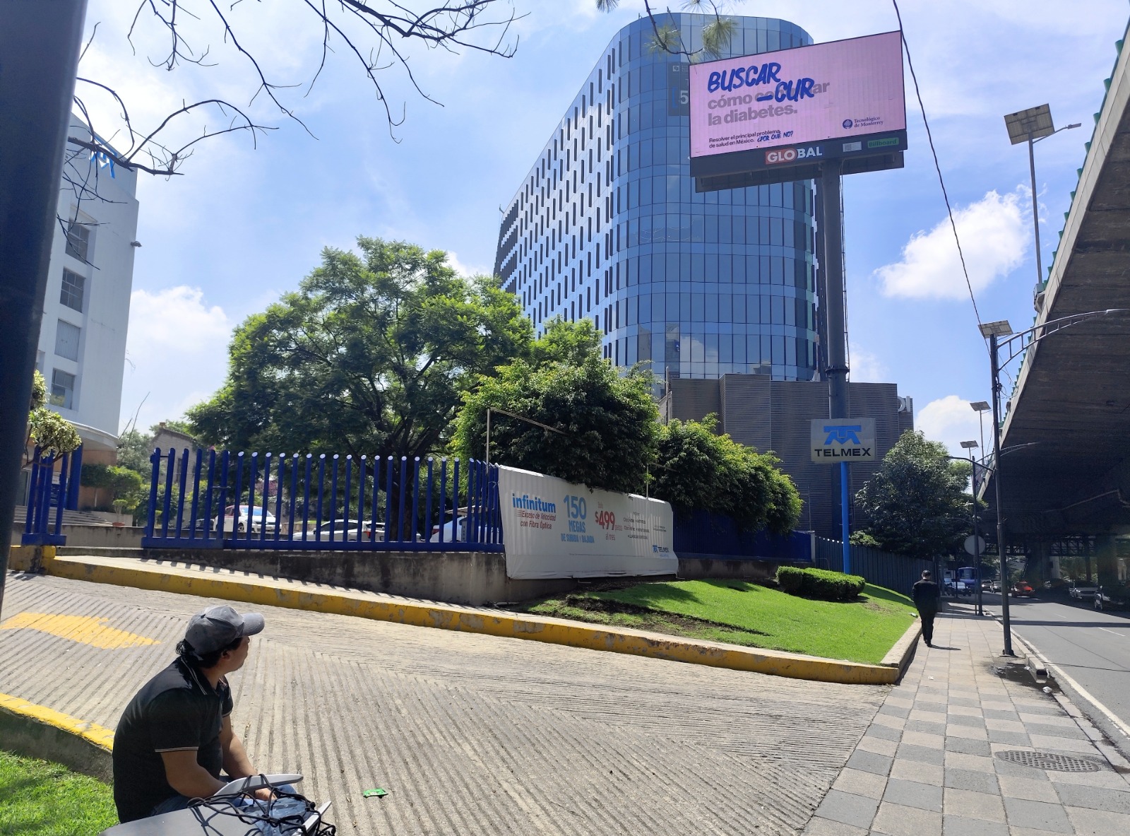 Vallas publicitarias OOH monitoreo